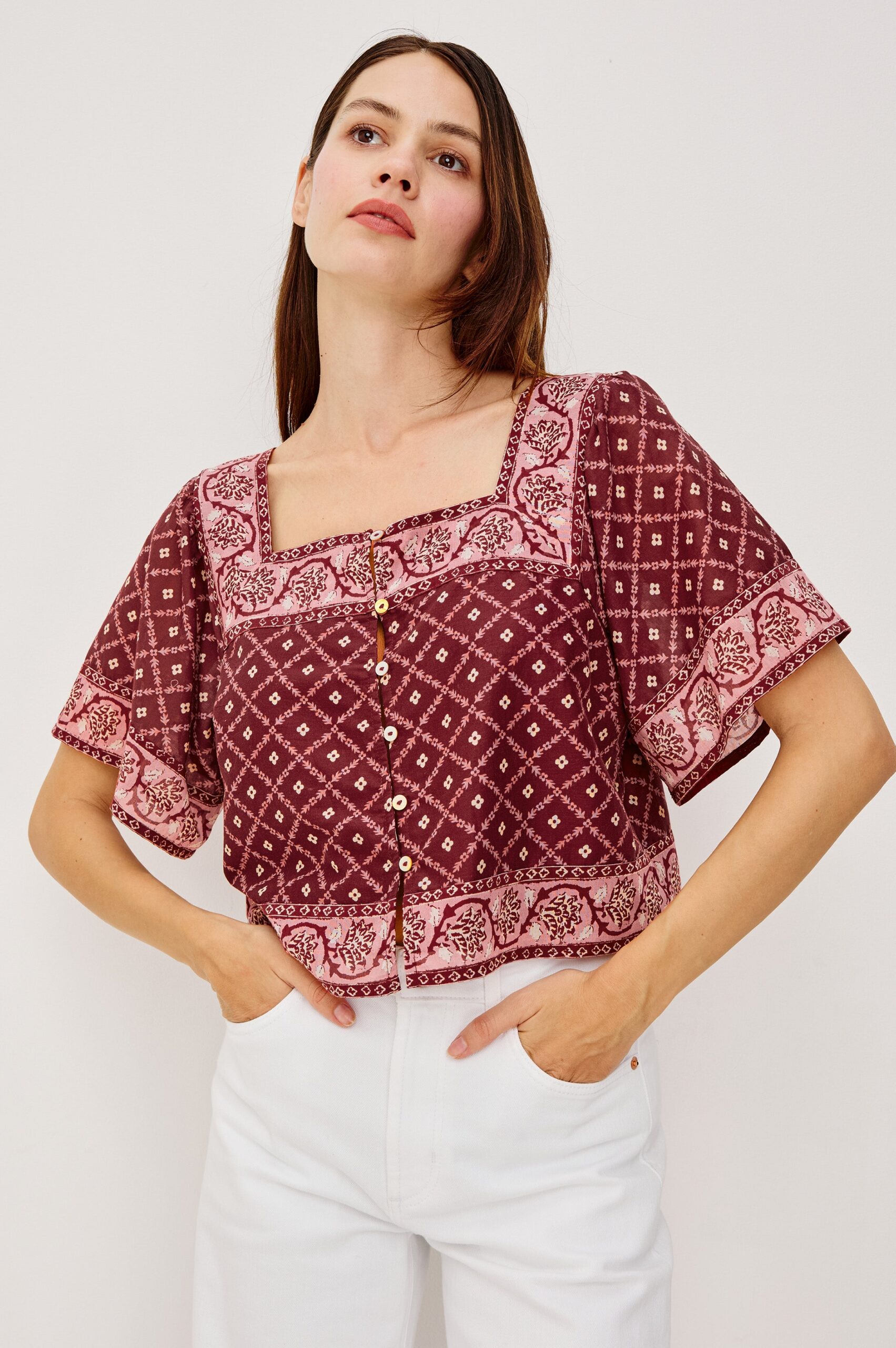 ELLEN-FLOWER-CHAIN_1_649A-641D-8593