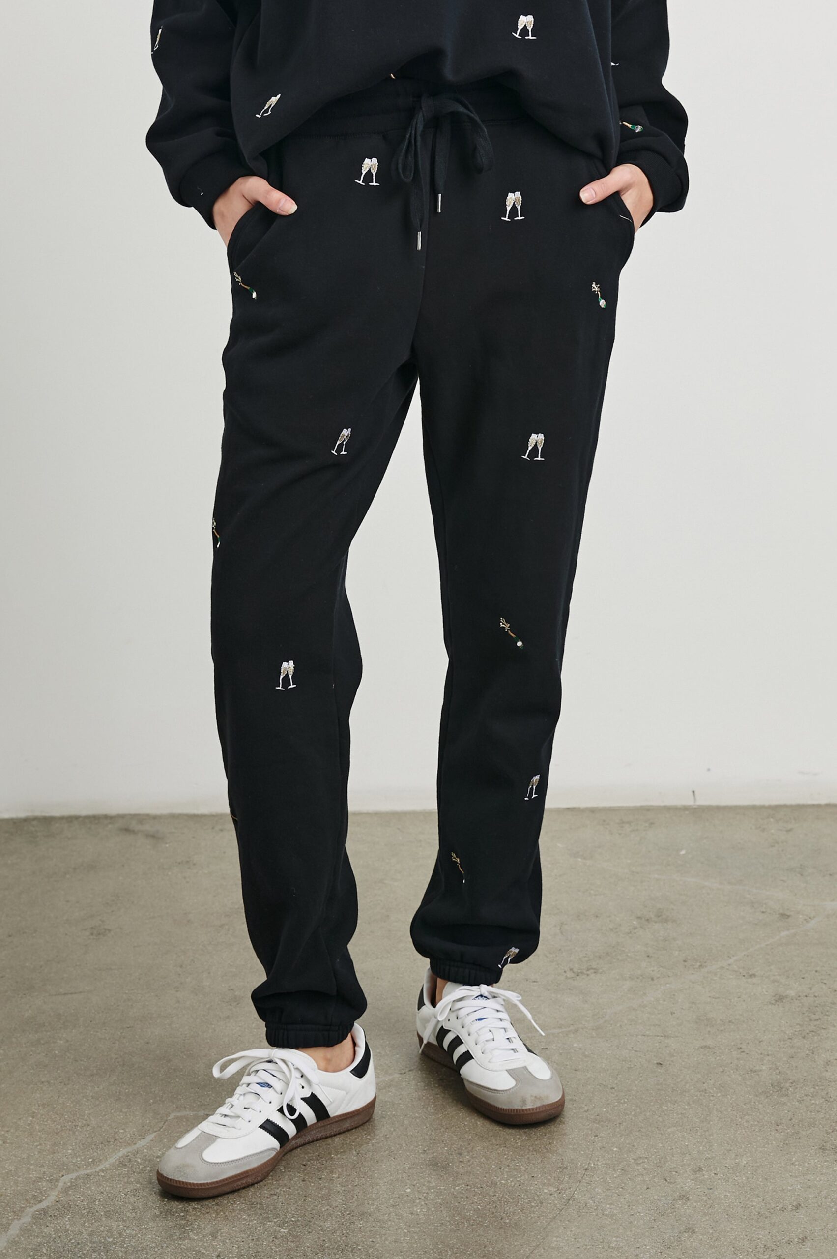 KINGSTON-BLACK-CHAMPAGNE-EMBROIDERY-1A
