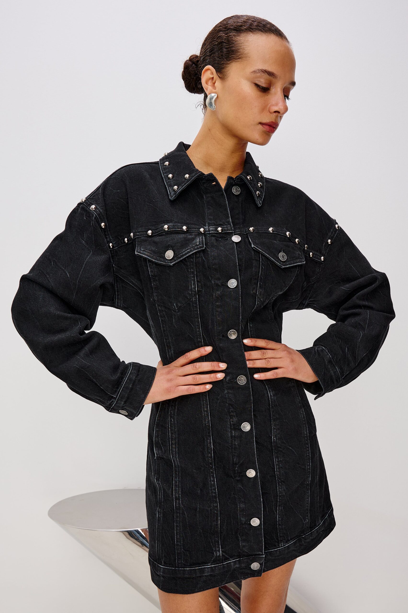 LADERA-BLACK-STONE-STUDDED-1A