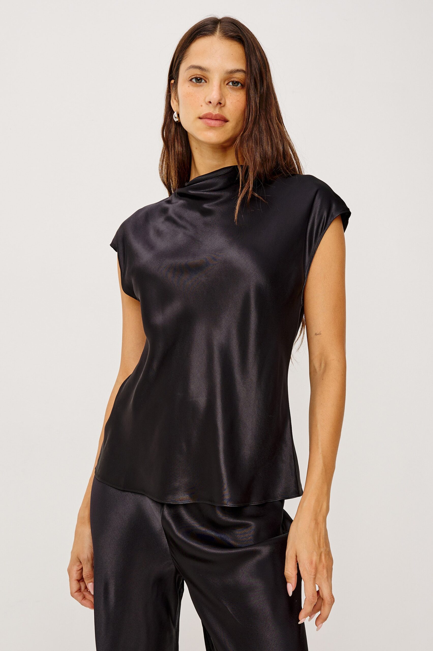 LORETTA-BLACK-1