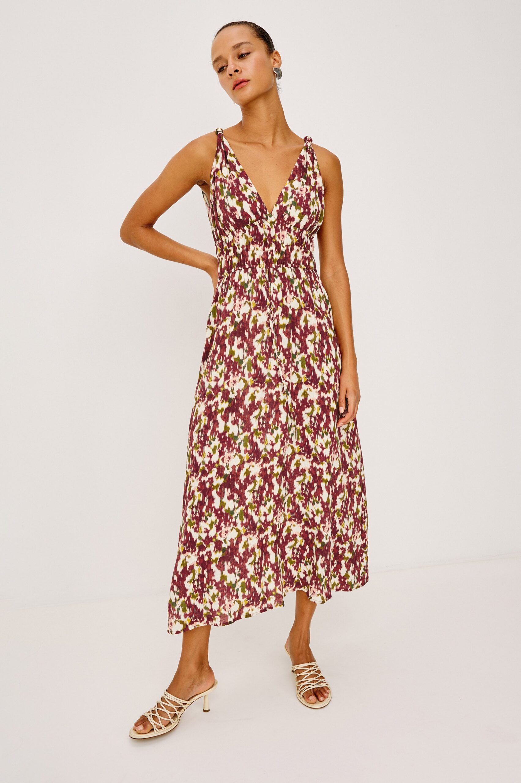 MARCIANA-CARDINAL-FLORAL_1_913A-191G-8764