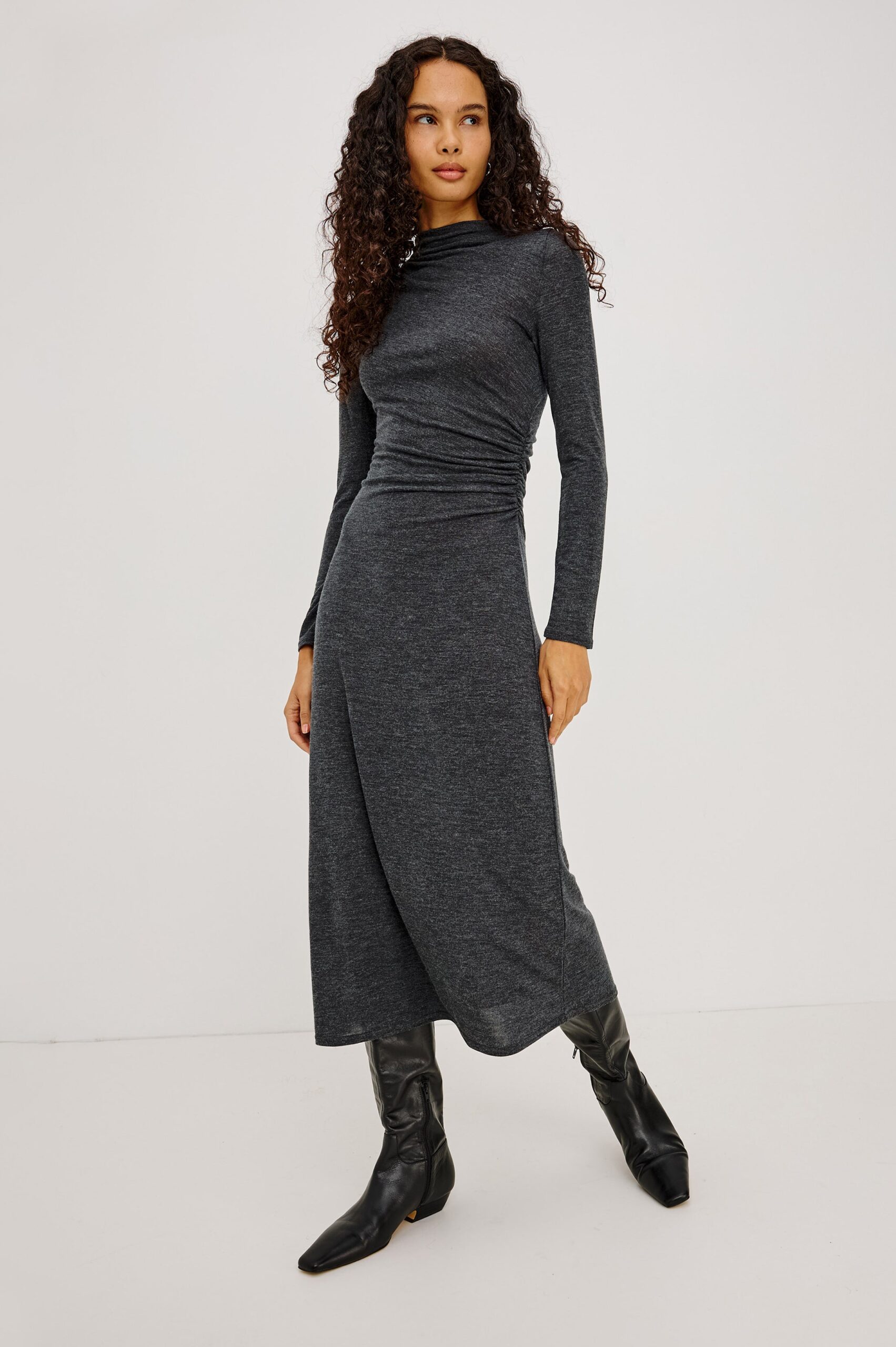 MARGARET-CHARCOAL_1_889C-177E-008