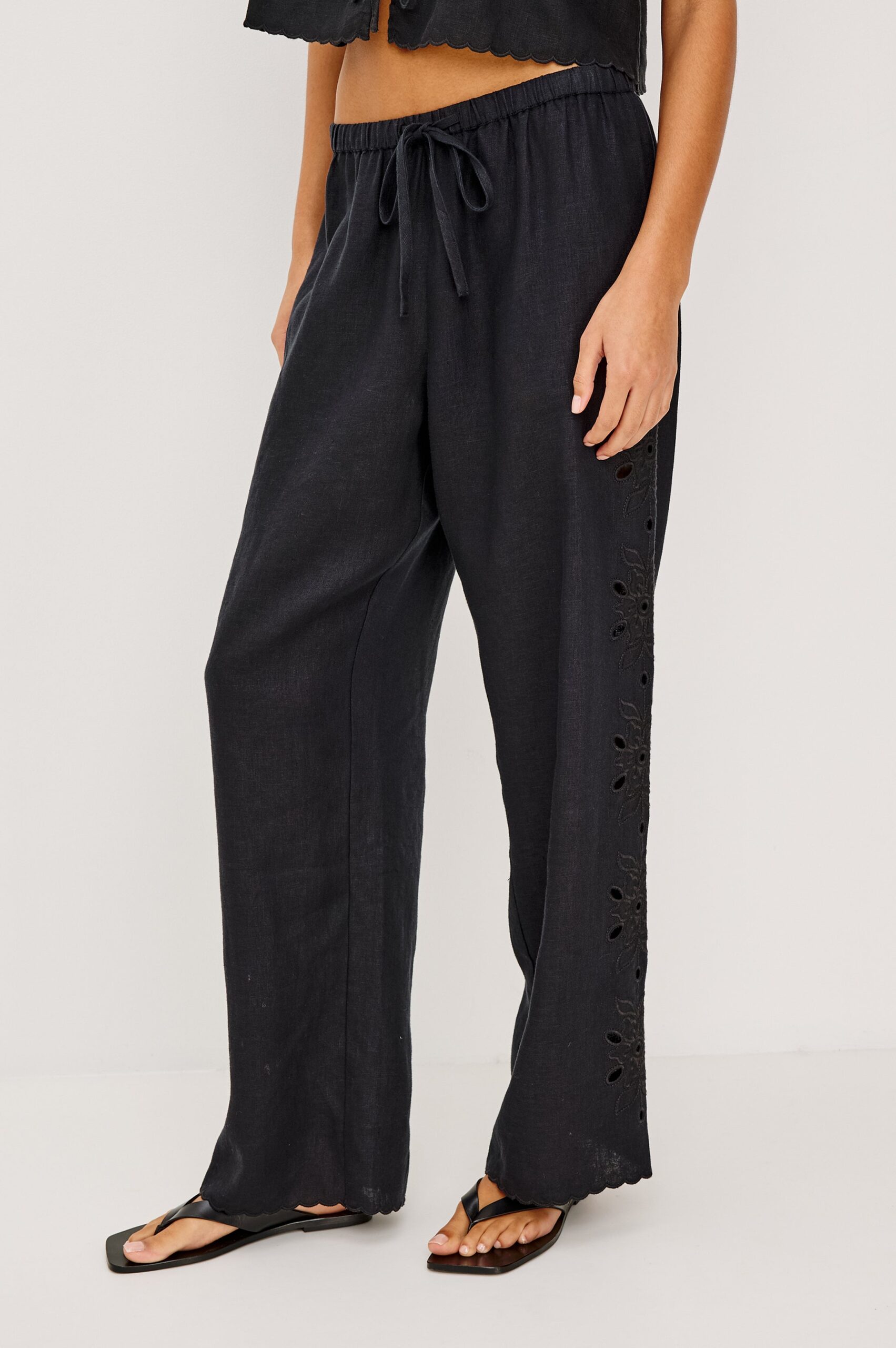 MIRINA-BLACK_1_229-247D-001