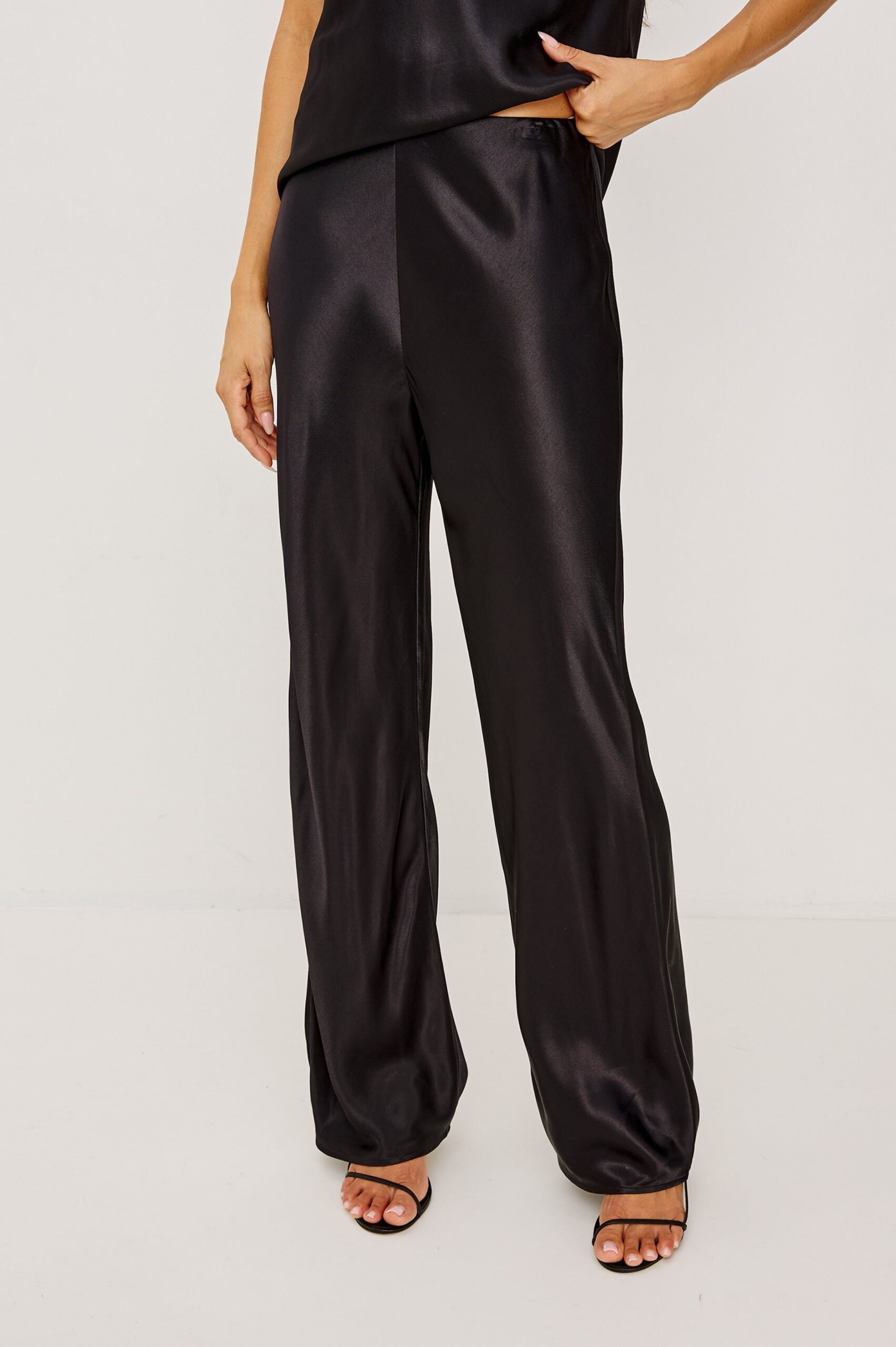 SILVI-BLACK-1