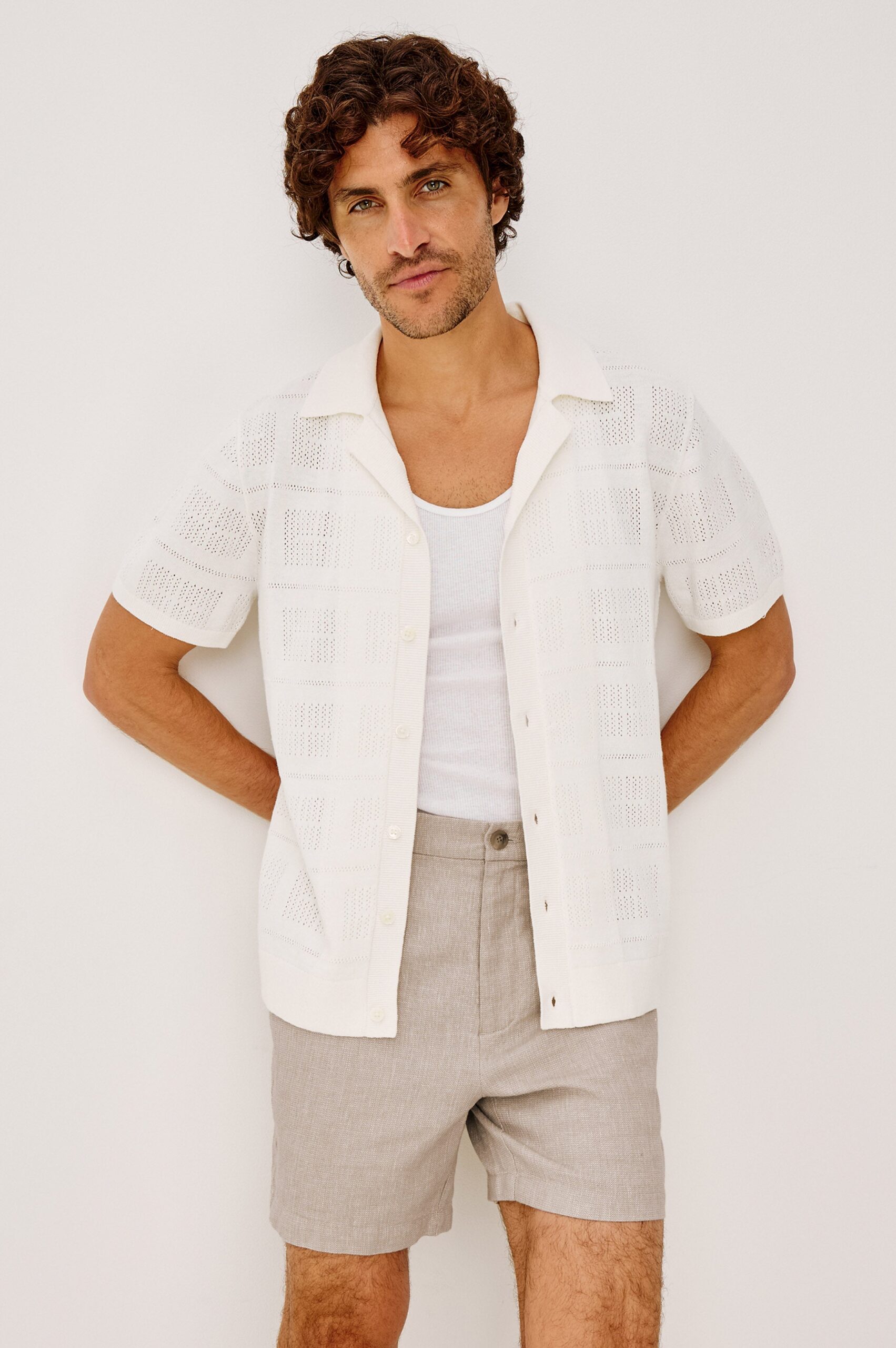 YATES-WHITE_1_RM-819D-930E-002